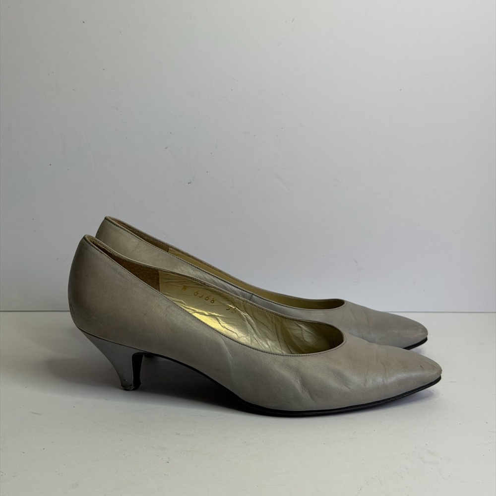 Vintage Yves Saint Laurent Gray Leather Pointed-toe Pumps Size 35.5